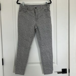 Loft Skinny Curvy Ankle Denim Pants, Size 29/8. Blue/Periwinkle Color.